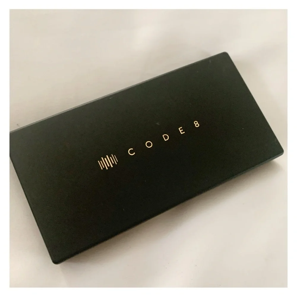 CODE 8 Eyeshadow Palette NEW IN BOX Iconoclast Burnt Sienna Made in Italy